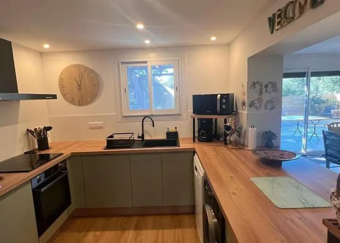 Hébergement de vacances A Liccia Piscine 4pers Proche Et Port *